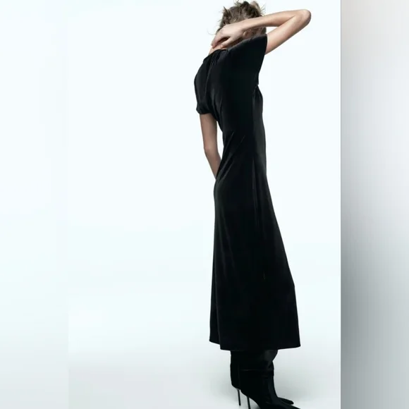Zara Sophisticated Black Velvet Maxi Dress - Picture 3 of 6